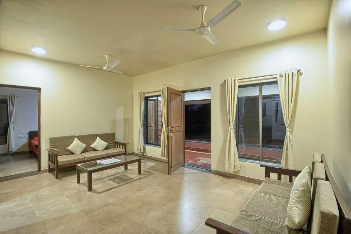 Regenta Resort Mango Village Guhagar Kudan Экстерьер фото
