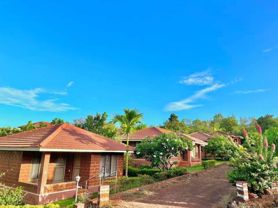 Regenta Resort Mango Village Guhagar Kudan Экстерьер фото